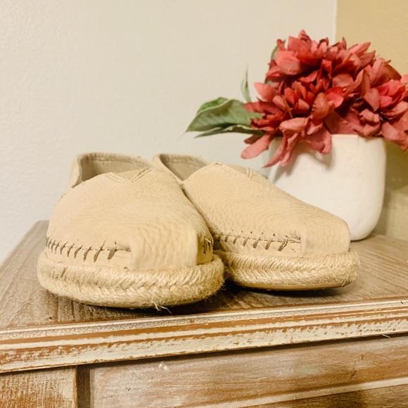 Classic slip-on, Toms Espadrilles Alpargata. - Picture 4 of 8